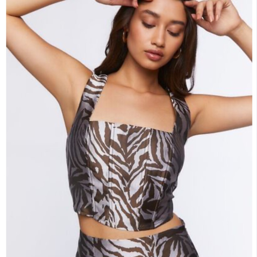 Forever 21 • Brown Zebra Crop Top • Sz L • NWT!